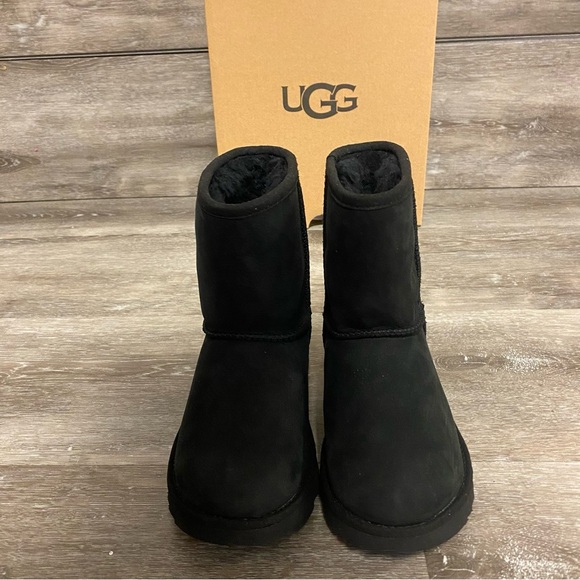 UGG | UGG | Classic Weather Short II Toddler Boots Black Wool Lined NEW - Picture 2 of 7